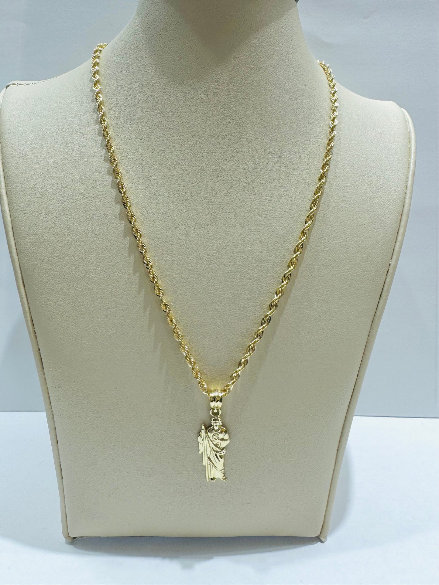10K GOLD ROPE NECKLACE 20”, WEIGHT: 3.4gm, WIDTH: 2.39mm AND JESUS PENDANT, WEIGHT: 1.1gm