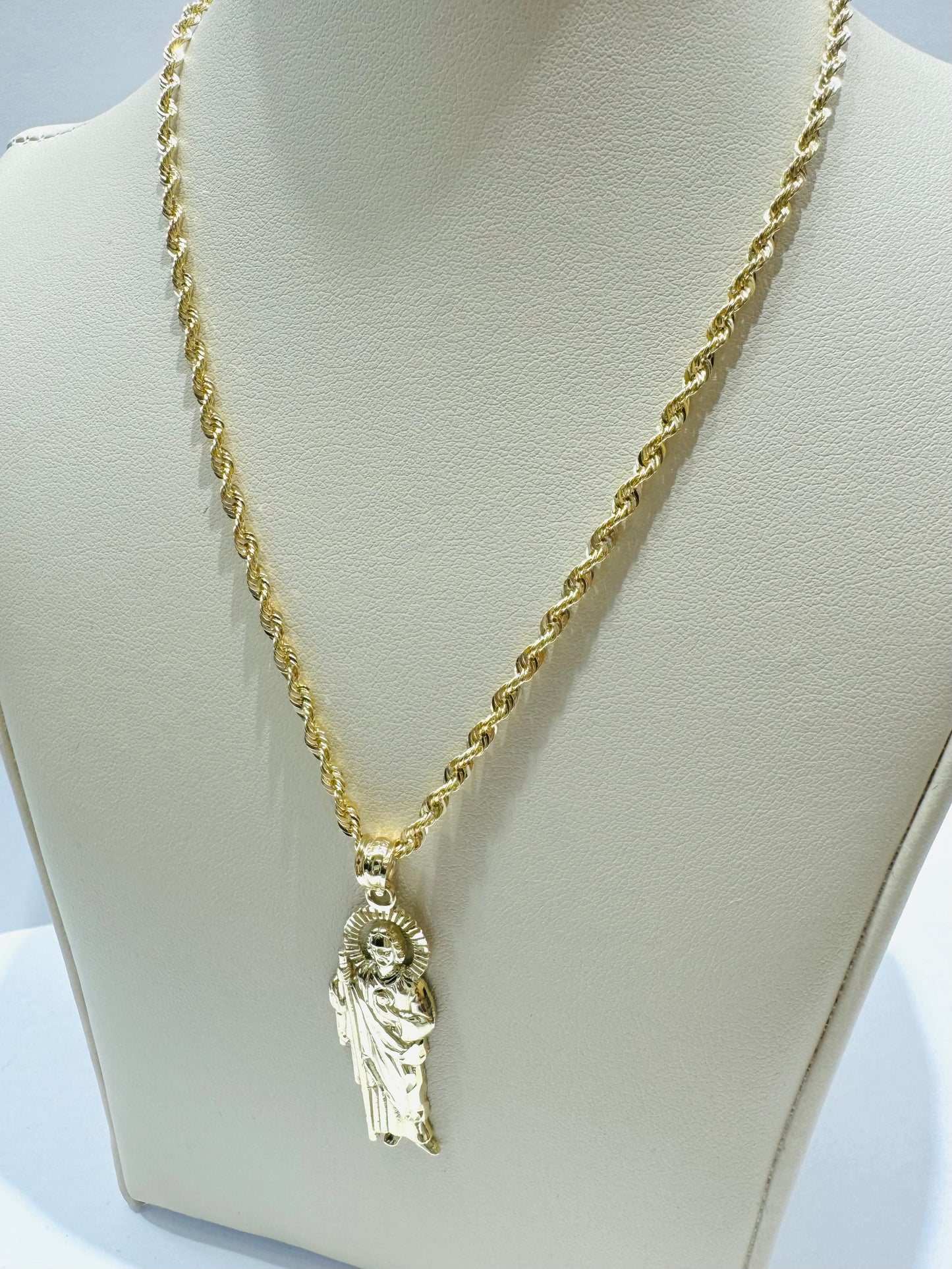 10K GOLD ROPE NECKLACE 20”, WEIGHT: 3.4gm, WIDTH: 2.40mm AND JESUS PENDANT, WEIGHT: 1.9gm