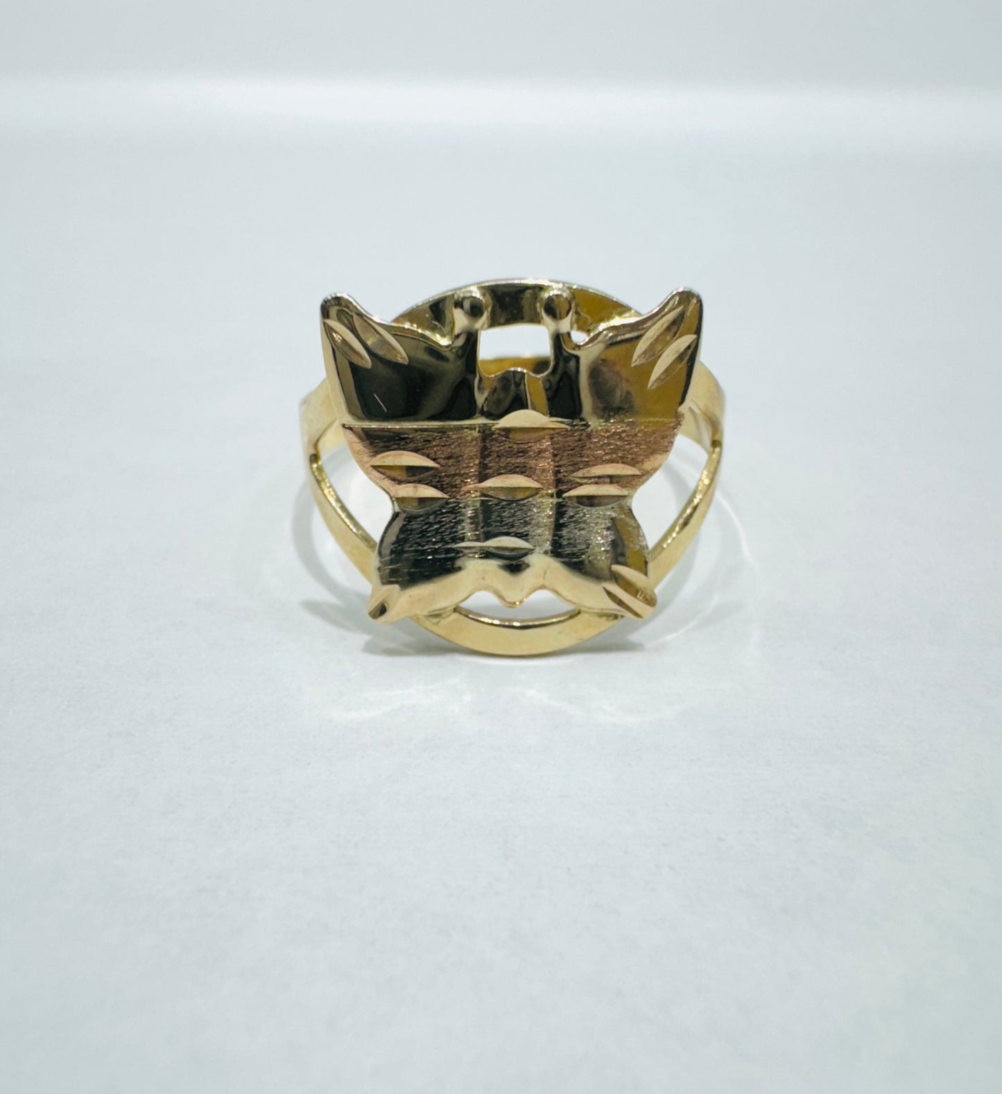 10K GOLD TWO TONED BUTTERFLY RING, WEIGHT: 1.2gm, SIZE: 6