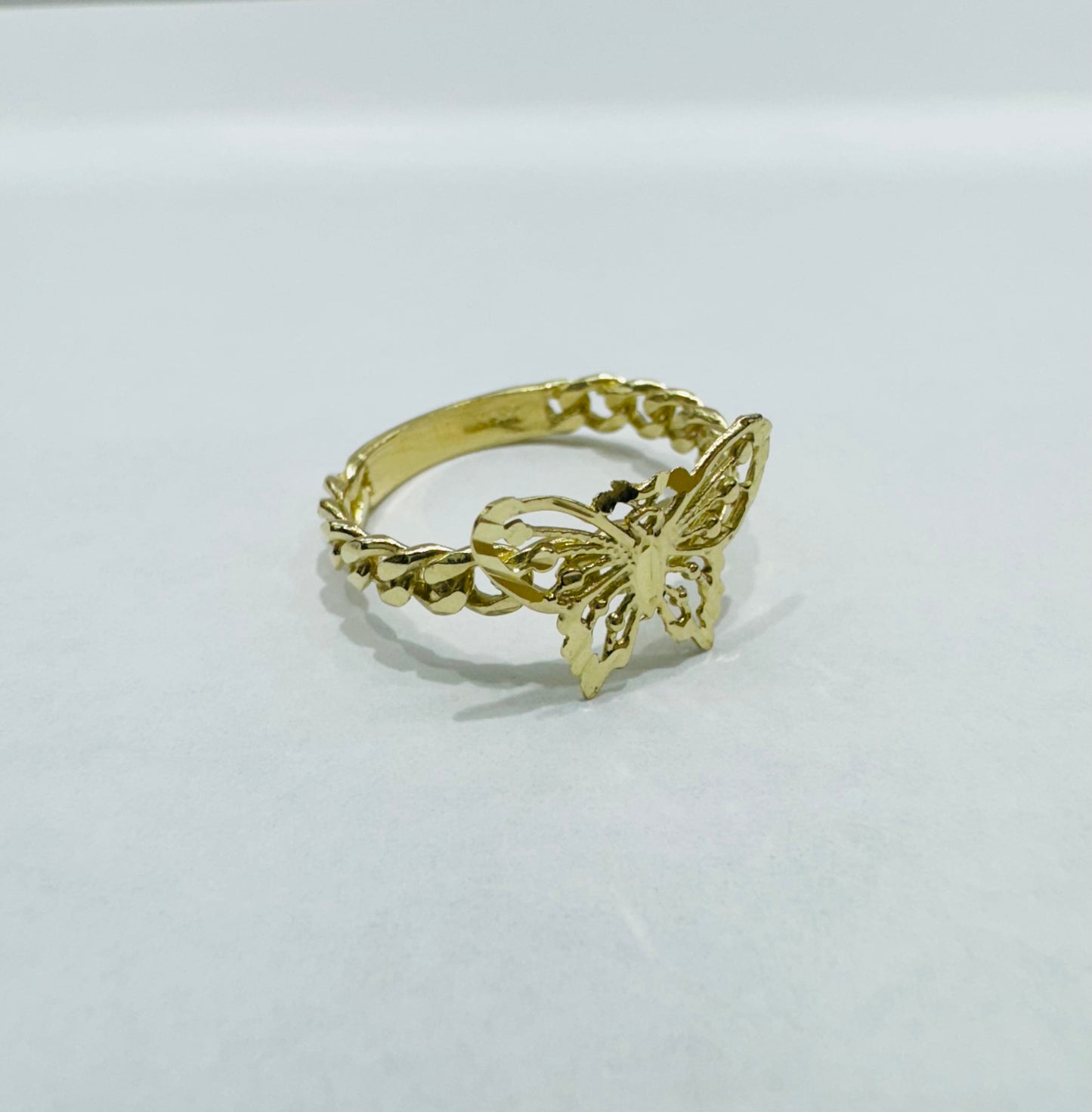 10K GOLD BUTTERFLY RING, WEIGHT: 2.2gm, SIZE: 8