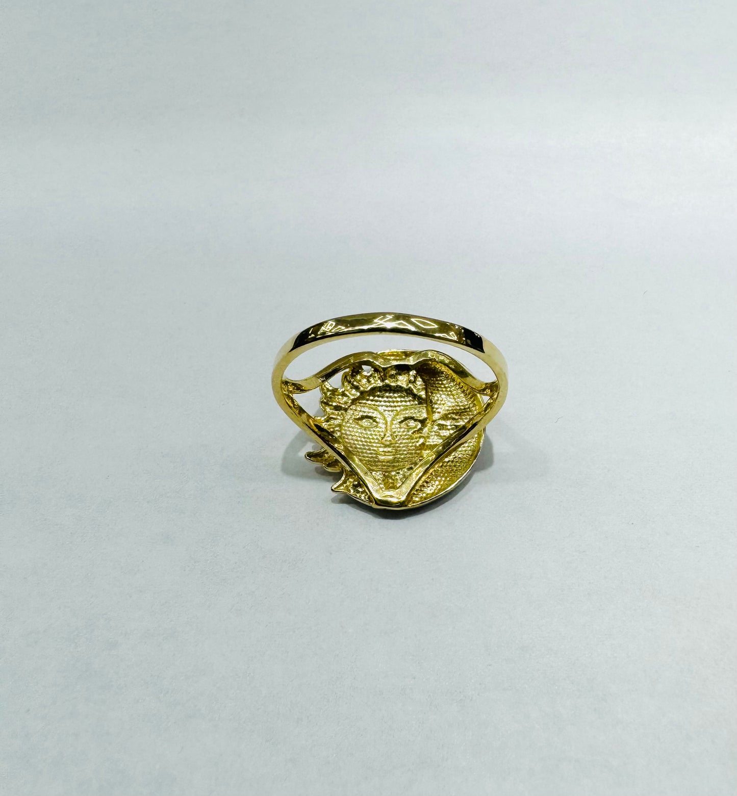 10K GOLD TWO TONED SUN & MOON RING, WEIGHT: 2.8gm, SIZE: 8.5