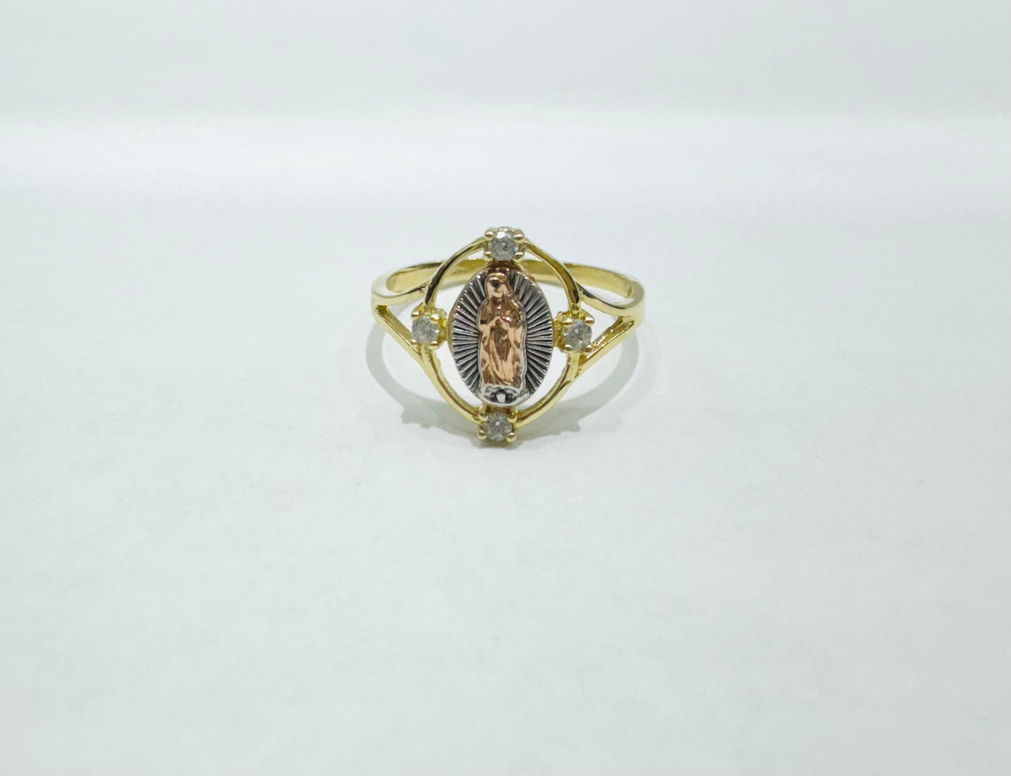 10K GOLD THREE TONED VIRGIN MARY RING, WEIGHT: 1.9gm, SIZE: 7