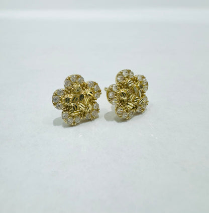 10K GOLD FLOWER EARRINGS WITH CZ STONES, WEIGHT: 1.6gm