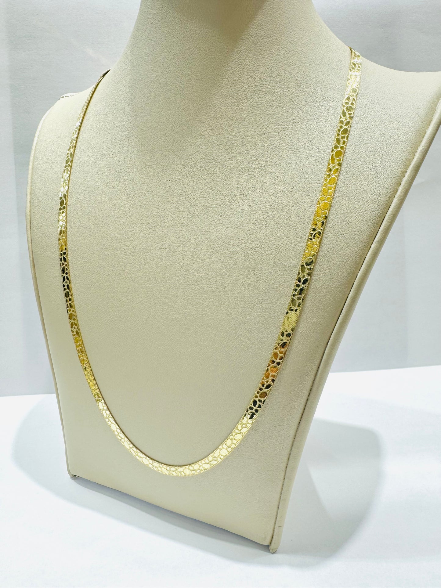 10K GOLD NUGGET HERRINGBONE CHAIN 18”, WEIGHT: 7.3gm