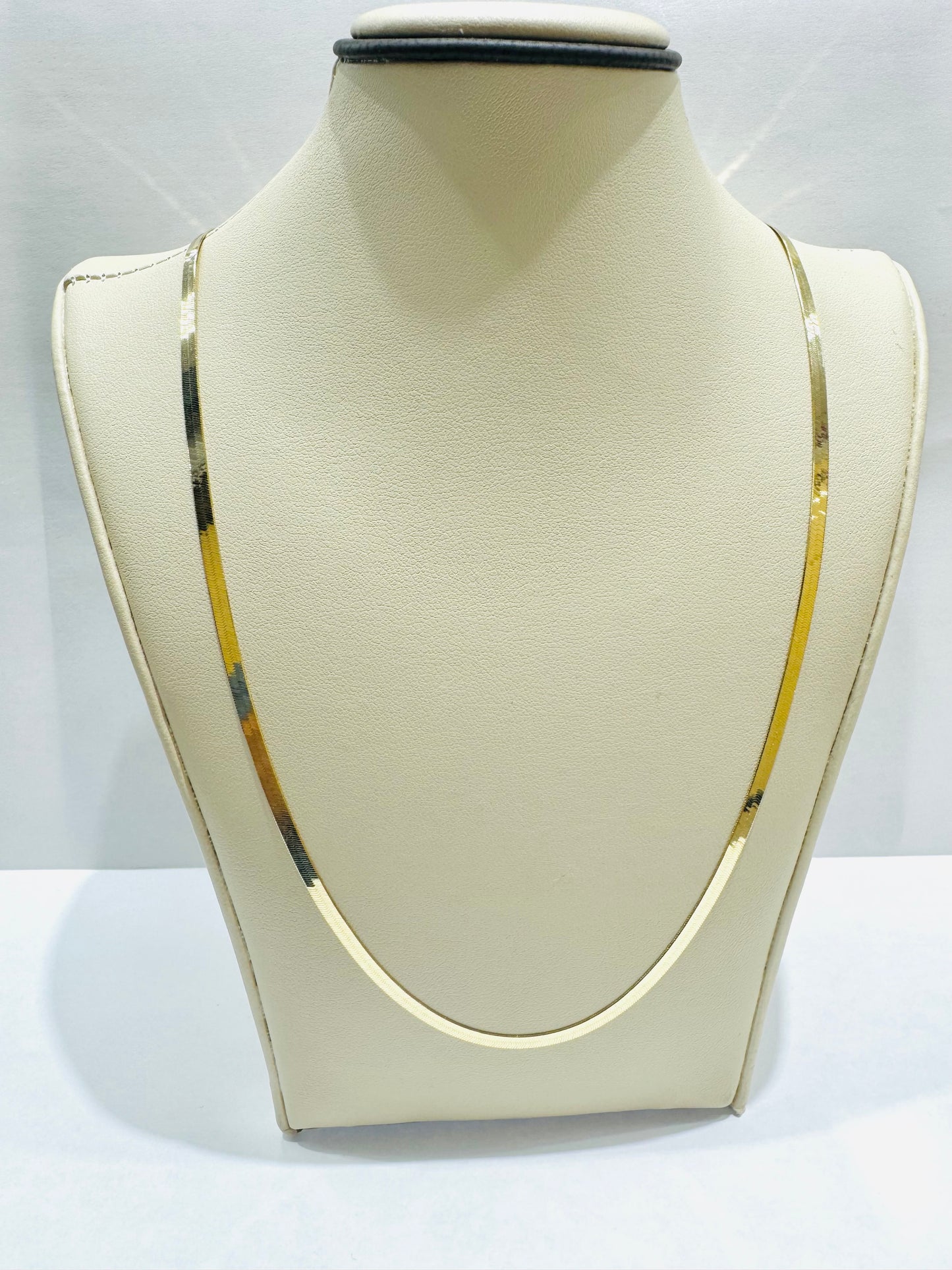 10K GOLD HERRINGBONE CHAIN 20”, WEIGHT: 4.4gm