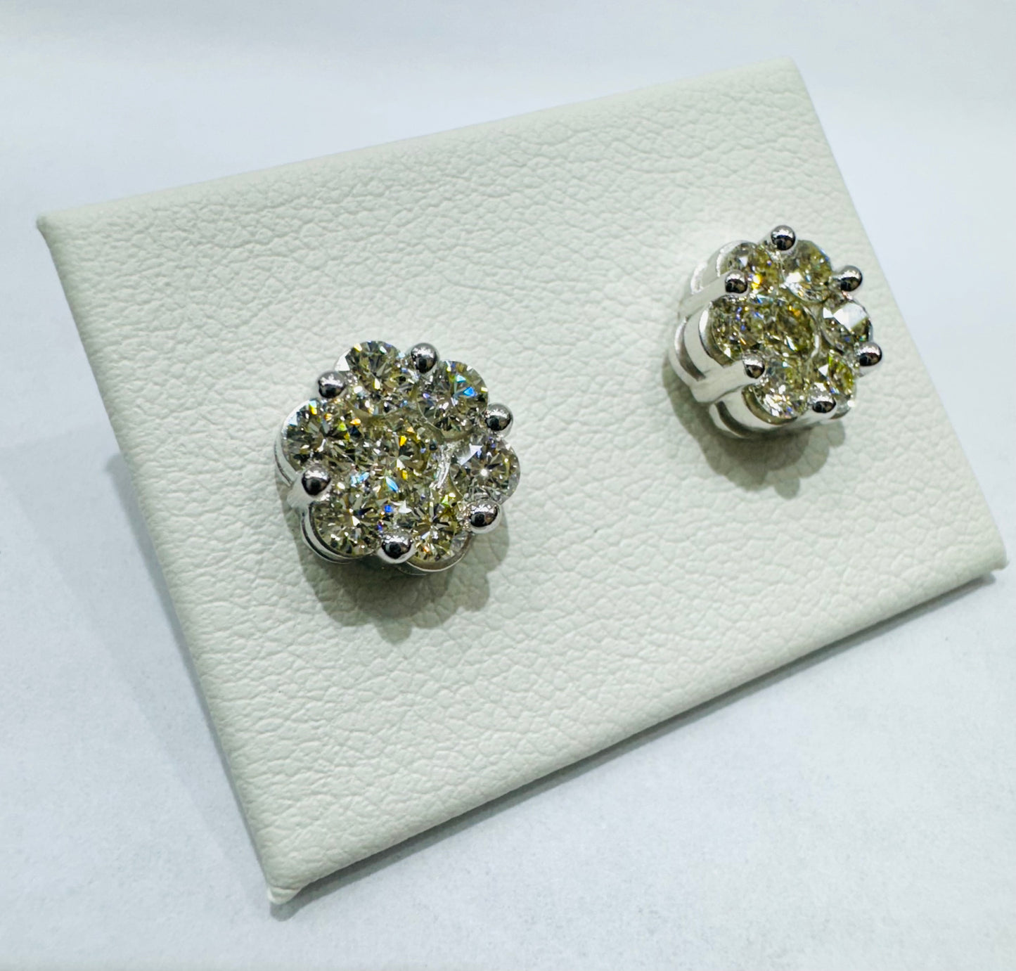 10K WHITE GOLD NATURAL DIAMOND EARRINGS 1.5CT