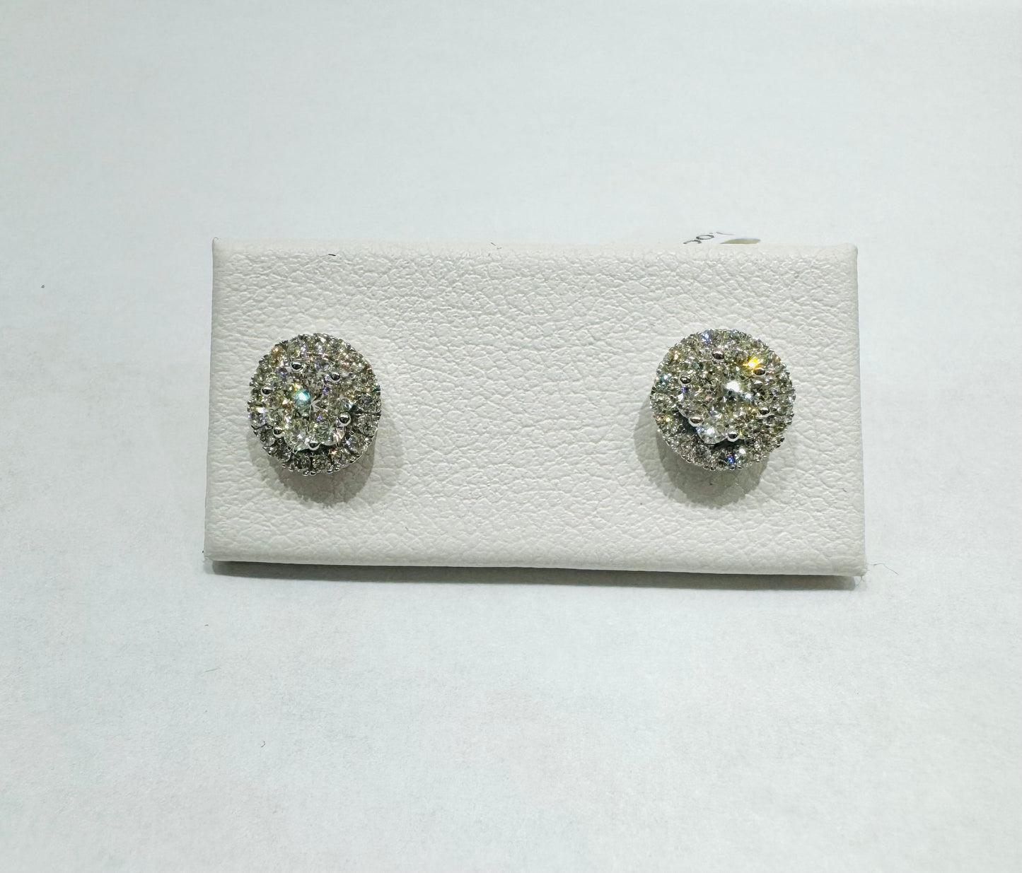 10K WHITE GOLD NATURAL DIAMOND EARRINGS 0.52CT