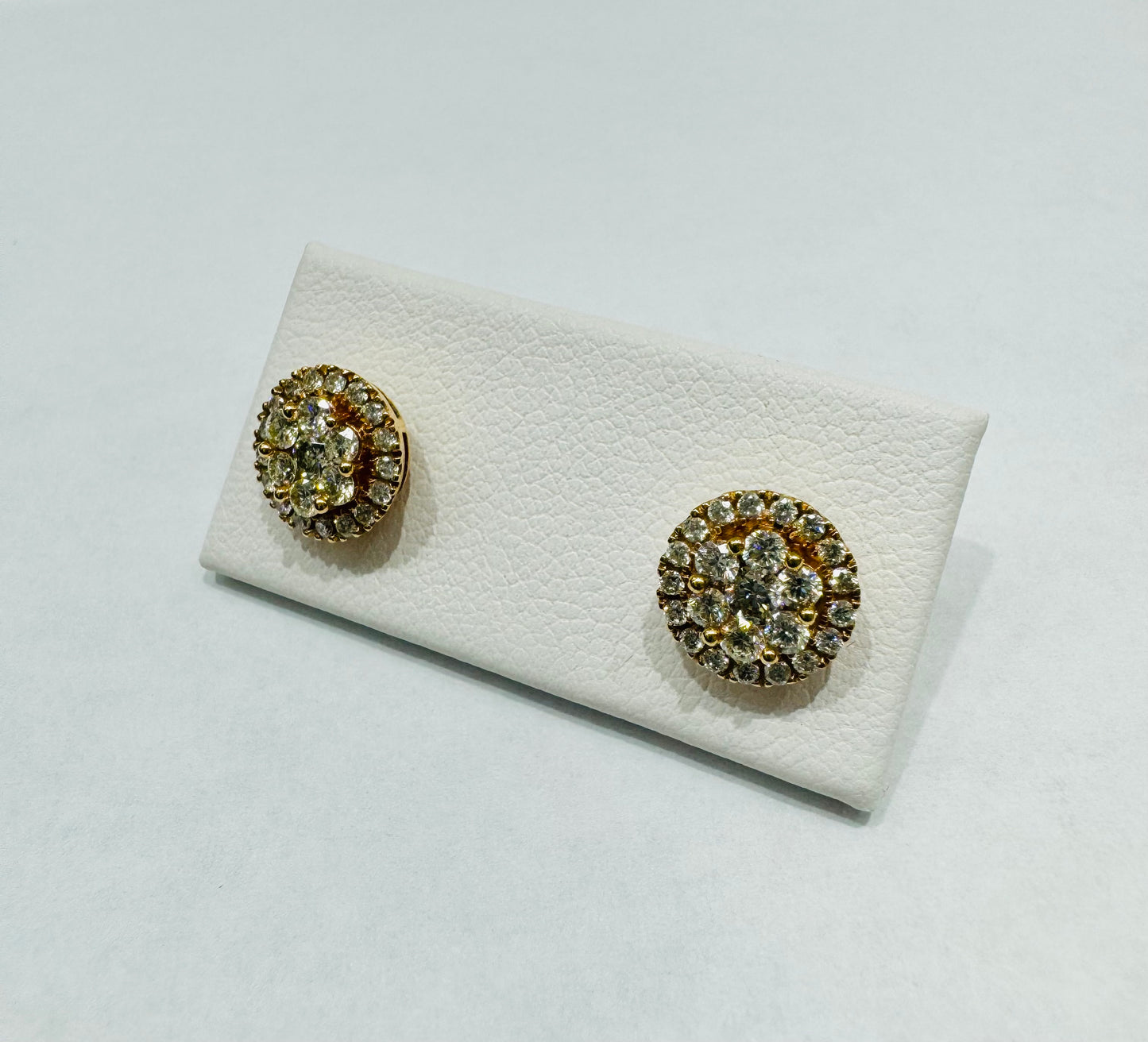 10K GOLD NATURAL DIAMOND EARRINGS 0.70CT