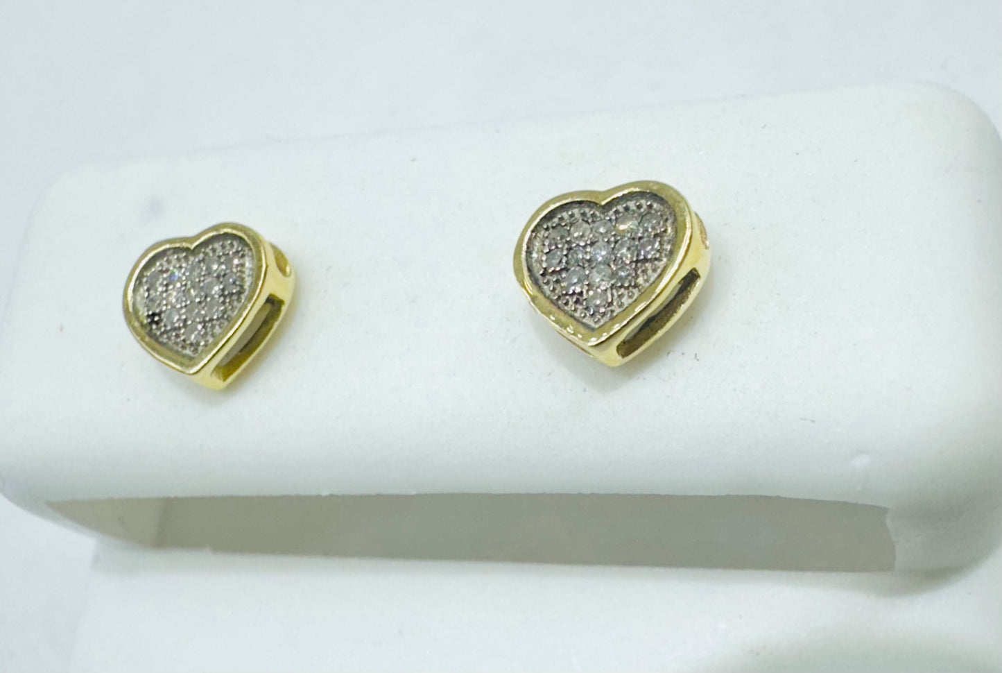 10K GOLD NATURAL DIAMOND HEART EARRINGS 0.06CT
