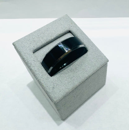 MEN’S BLACK TUNGSTEN CARBIDE WEDDING BAND WIDTH: 8mm, SIZE: 15