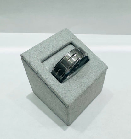 MEN’S TUNGSTEN CARBIDE WEDDING BAND WITH BRUSHED FINISH AND GROOVED DESIGN 8mm, SIZE: 14