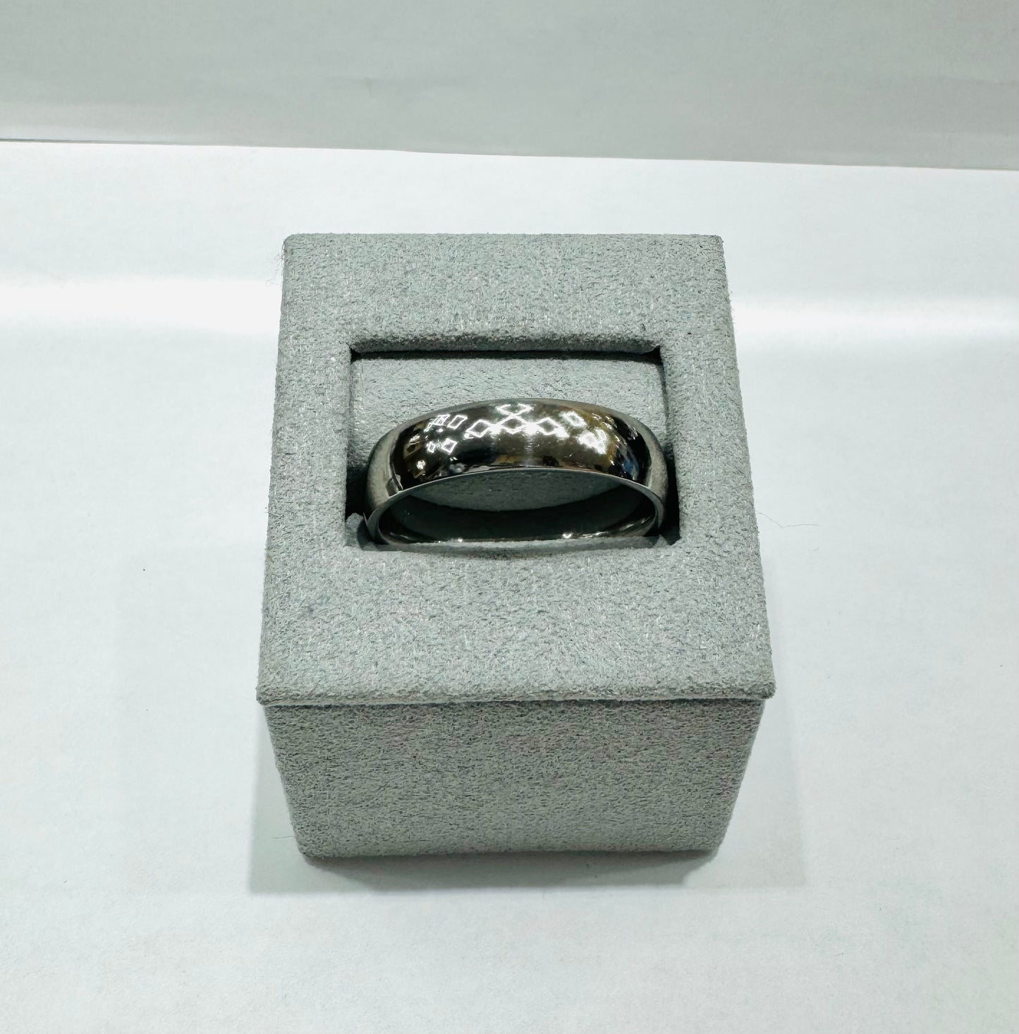 STAINLESS STEEL MENS BAND 6mm, SIZE: 13.5