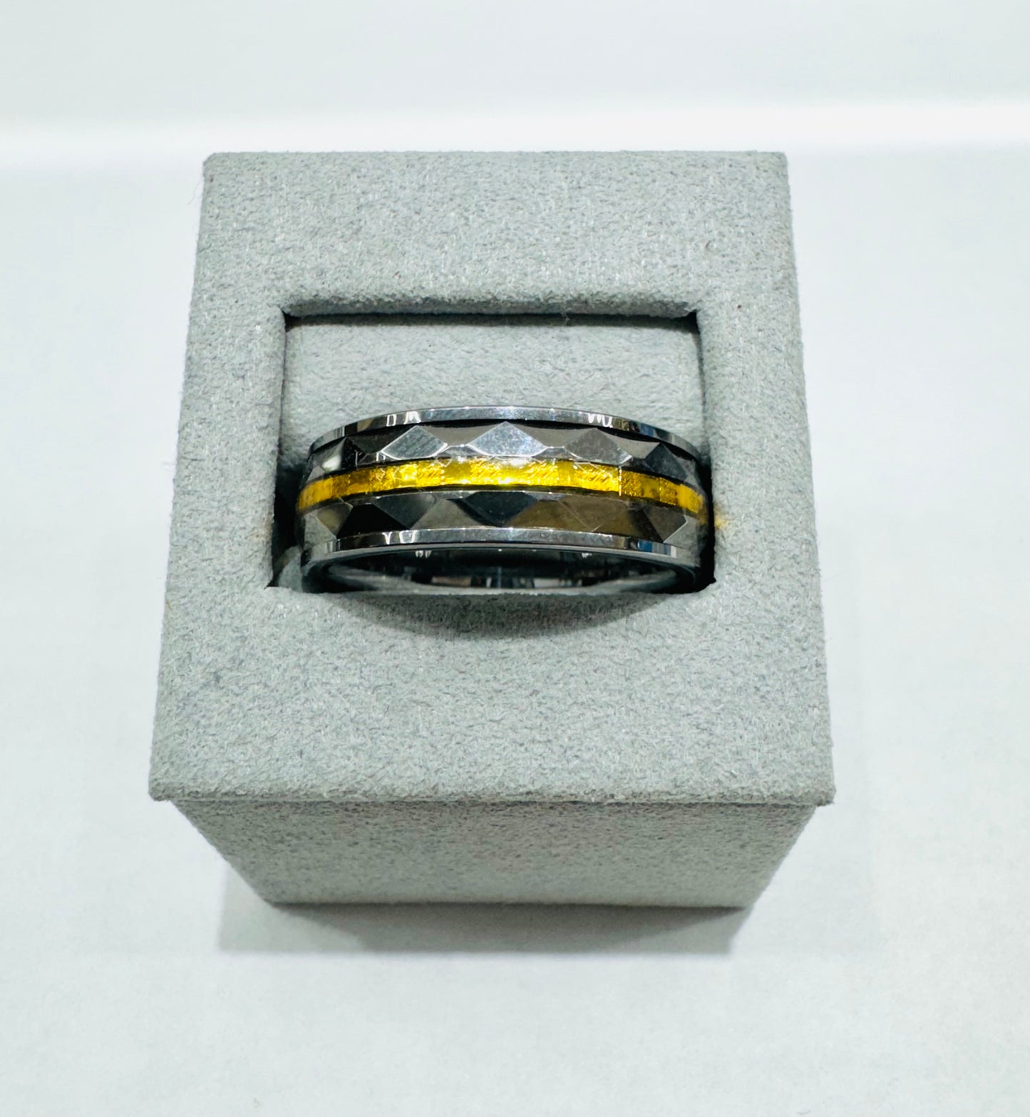 MENS FACETED TUNGSTEN WEDDING BAND WITH GOLD TONE INLAY, WIDTH: 7.7mm, SIZE: 12
