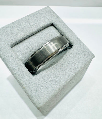 MENS TUNGSTEN CARBIDE WEDDING BAND WITH ENGRAVED CROSS, WIDTH: 6.7mm, SIZE: 12
