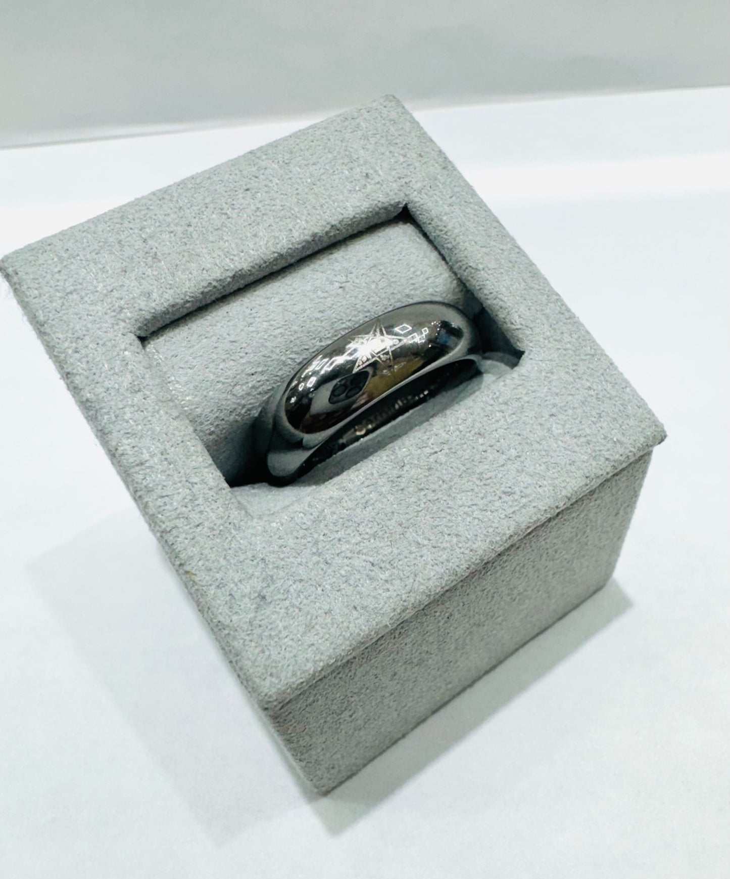 TUNGSTEN CARBIDE WEDDING BAND 6mm, SIZE: 8