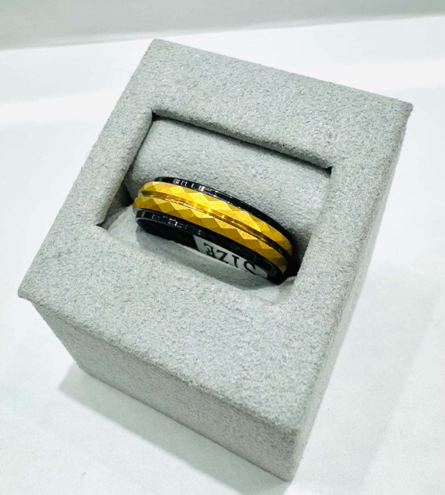 TUNGSTEN CARBIDE WEDDING BAND, WIDTH: 6mm, SIZE: 8