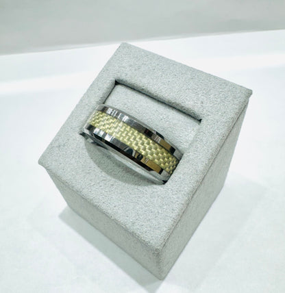 TUNGSTEN CARBIDE WEDDING BAND WITH CREAM CARBON FIBER INLAY, WIDTH: 8mm, SIZE: 13