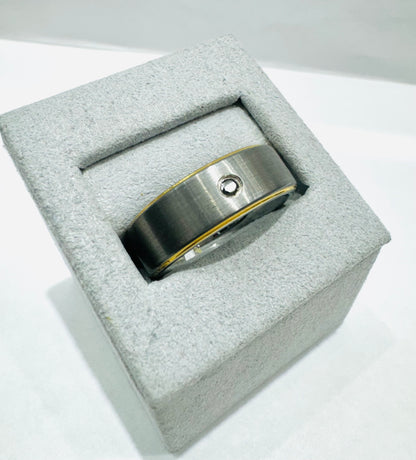 TWO TONE TUNGSTEN CARBIDE WEDDING BAND WITH SINGLE BLACK STONE, WIDTH: 7.6mm, SIZE: 10