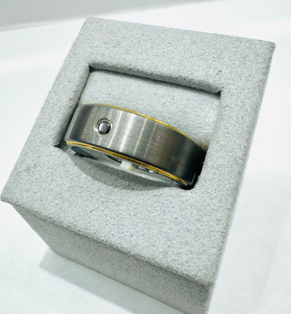 TWO TONE TUNGSTEN CARBIDE WEDDING BAND WITH SINGLE BLACK STONE, WIDTH: 7.6mm, SIZE: 10