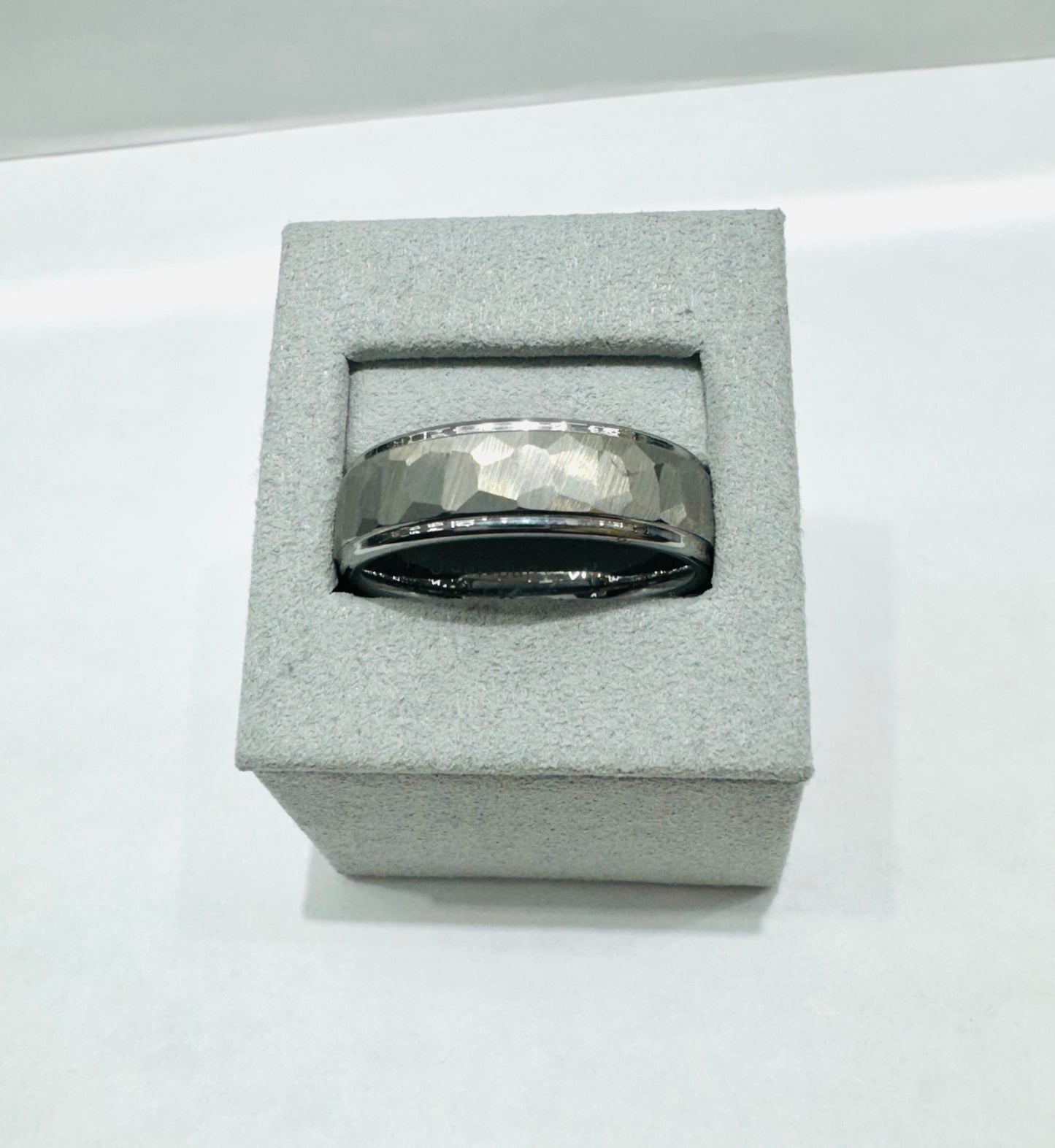 TUNGSTEN CARBIDE MENS WEDDING BAND 8mm, SIZE: 15