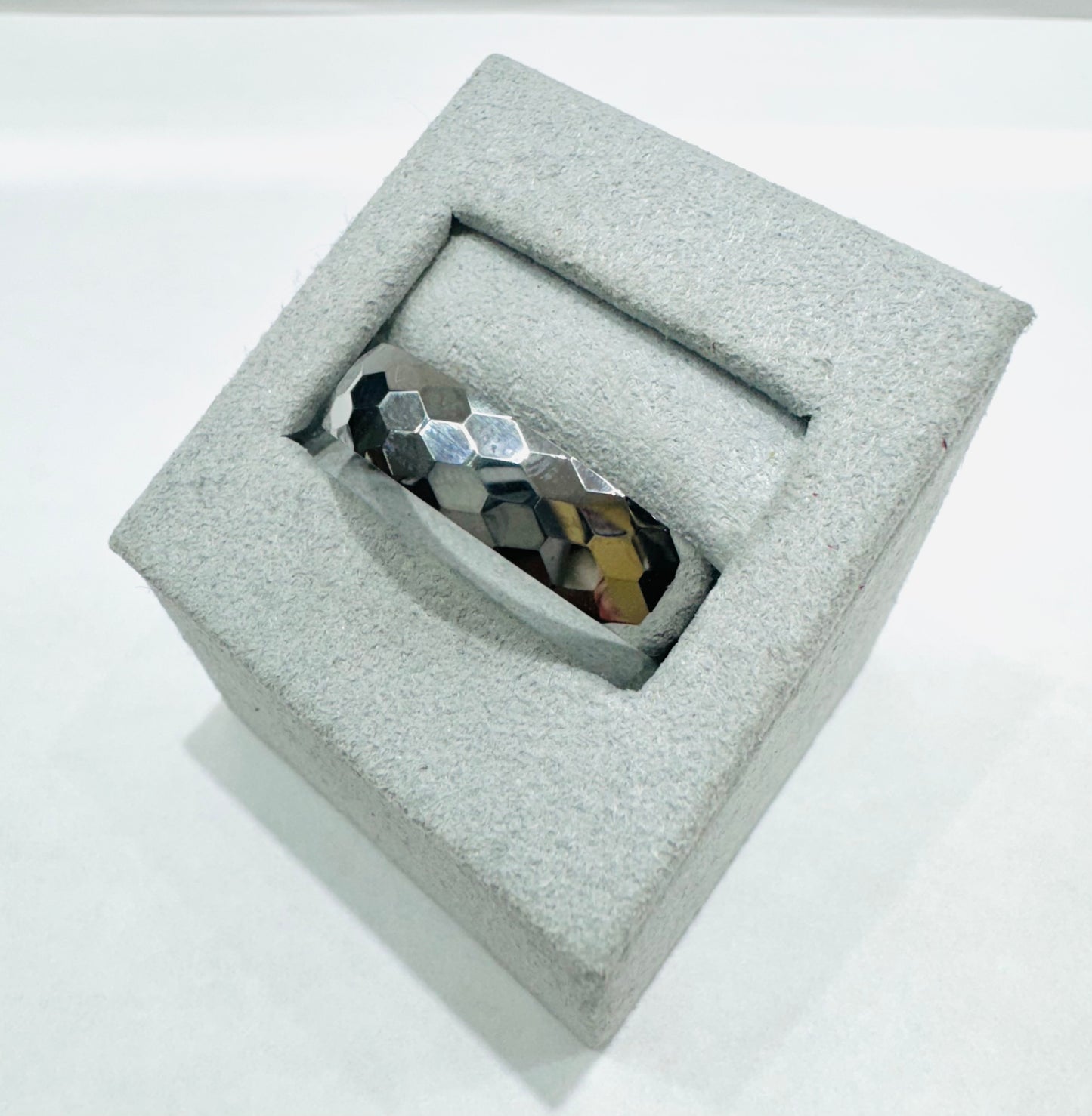 TUNGSTEN HAMMERED FINISH MENS WEDDING BAND 6mm, SIZE: 13