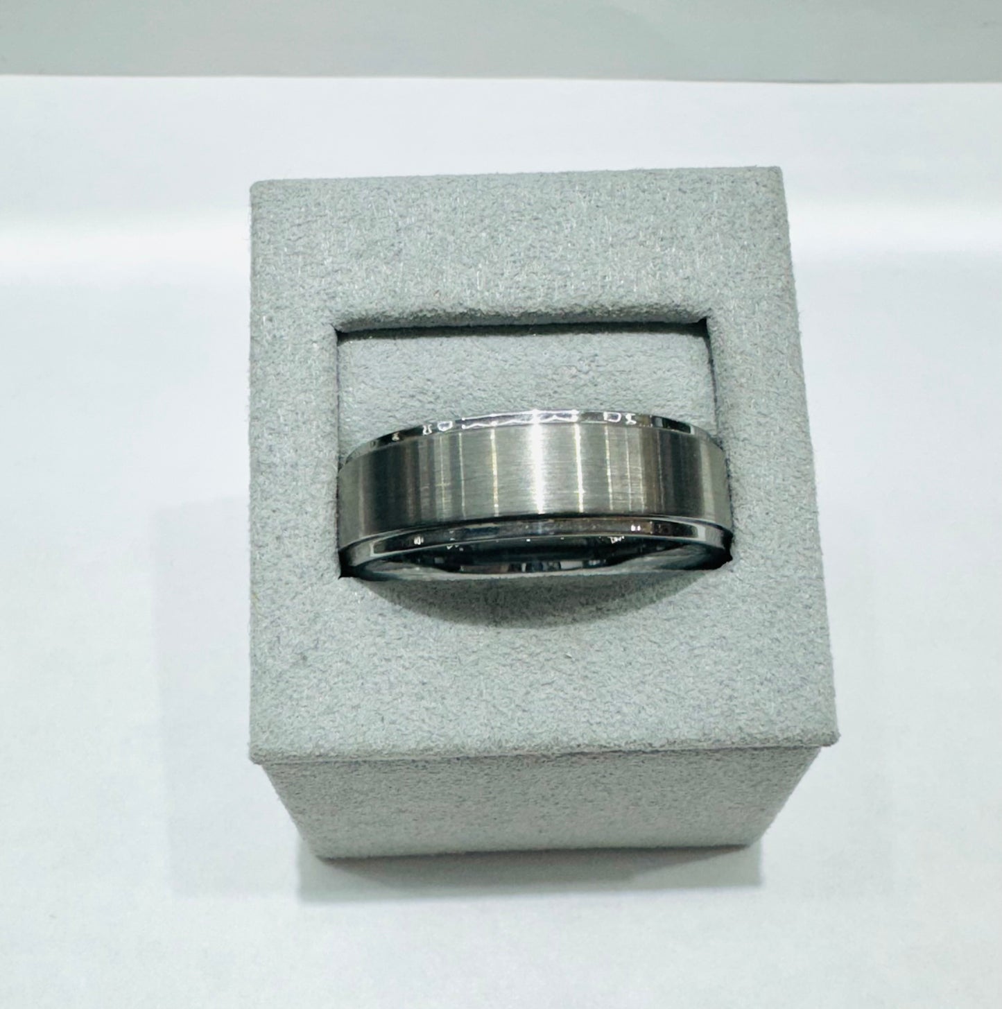 TUNGSTEN CARBIDE WEDDING BAND 8mm, SIZE: 15