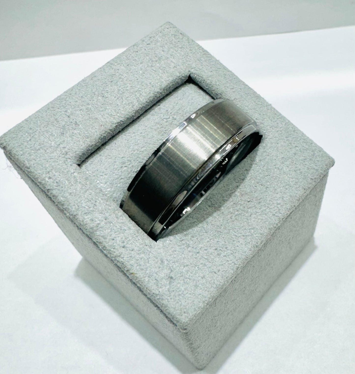 TUNGSTEN CARBIDE WEDDING BAND 8mm, SIZE: 15