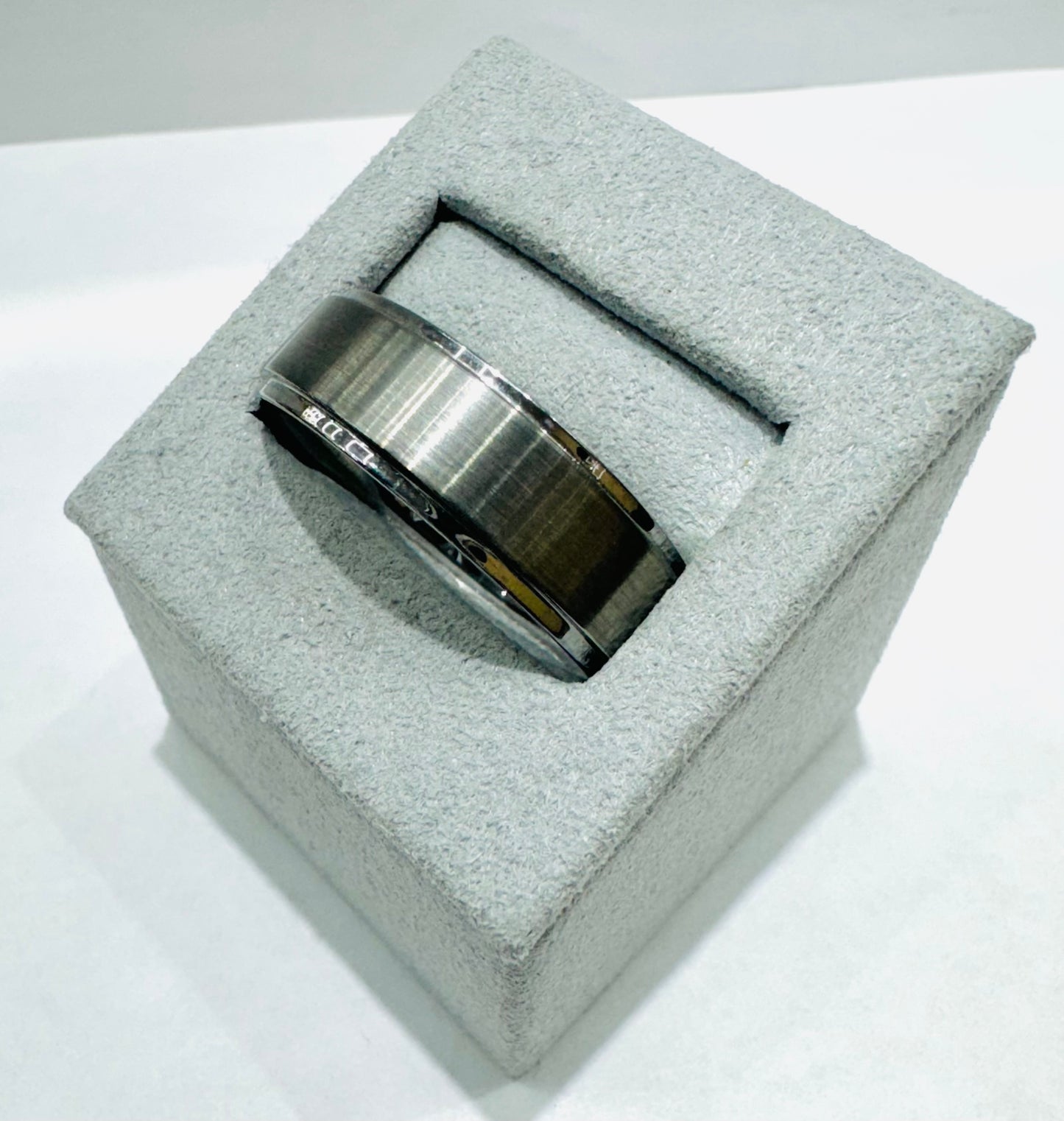 TUNGSTEN CARBIDE WEDDING BAND 8mm, SIZE: 15