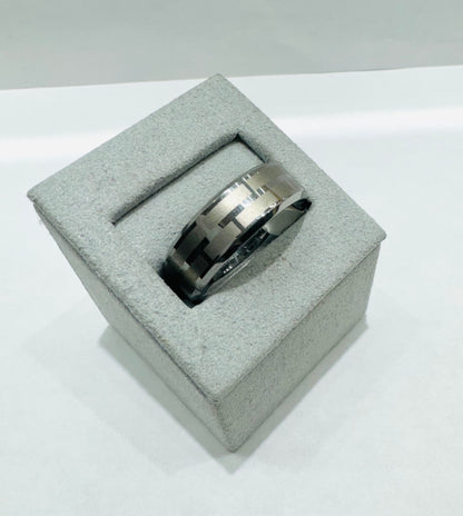 TWO TONED TUNGSTEN CARBIDE MENS WEDDING BAND WITH BRICK PATTERN 7.8mm, SIZE: 11.5