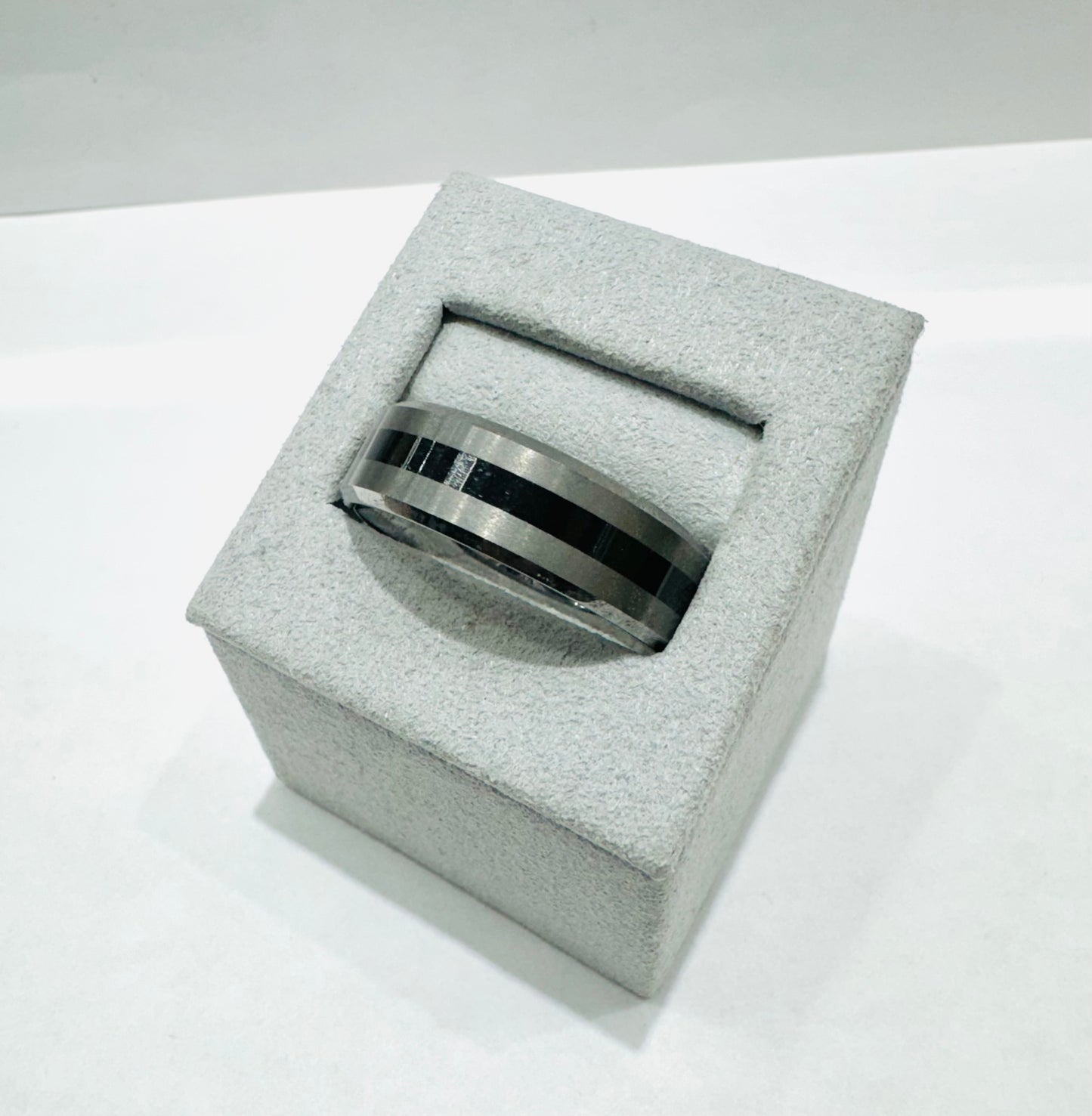 TUNGSTEN CARBIDE MENS WEDDING BAND 8mm, SIZE: 14