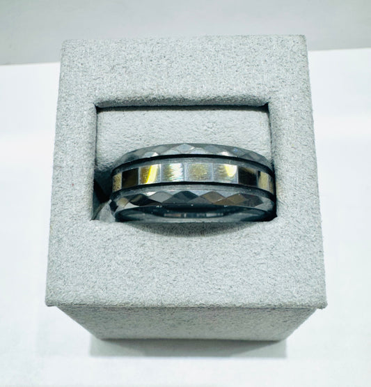 BLACK & GOLD PLATED TUNGSTEN BAND WITH POLISHED FACET CUT DESIGN 7.8mm, SIZE: 12
