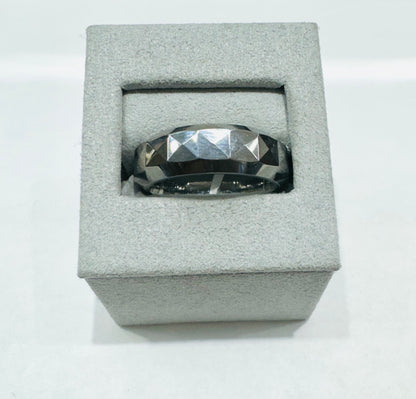 TUNGSTEN CARBIDE WEDDING BAND WITH FACETED POLISH DESIGN 7.3mm, SIZE: 11