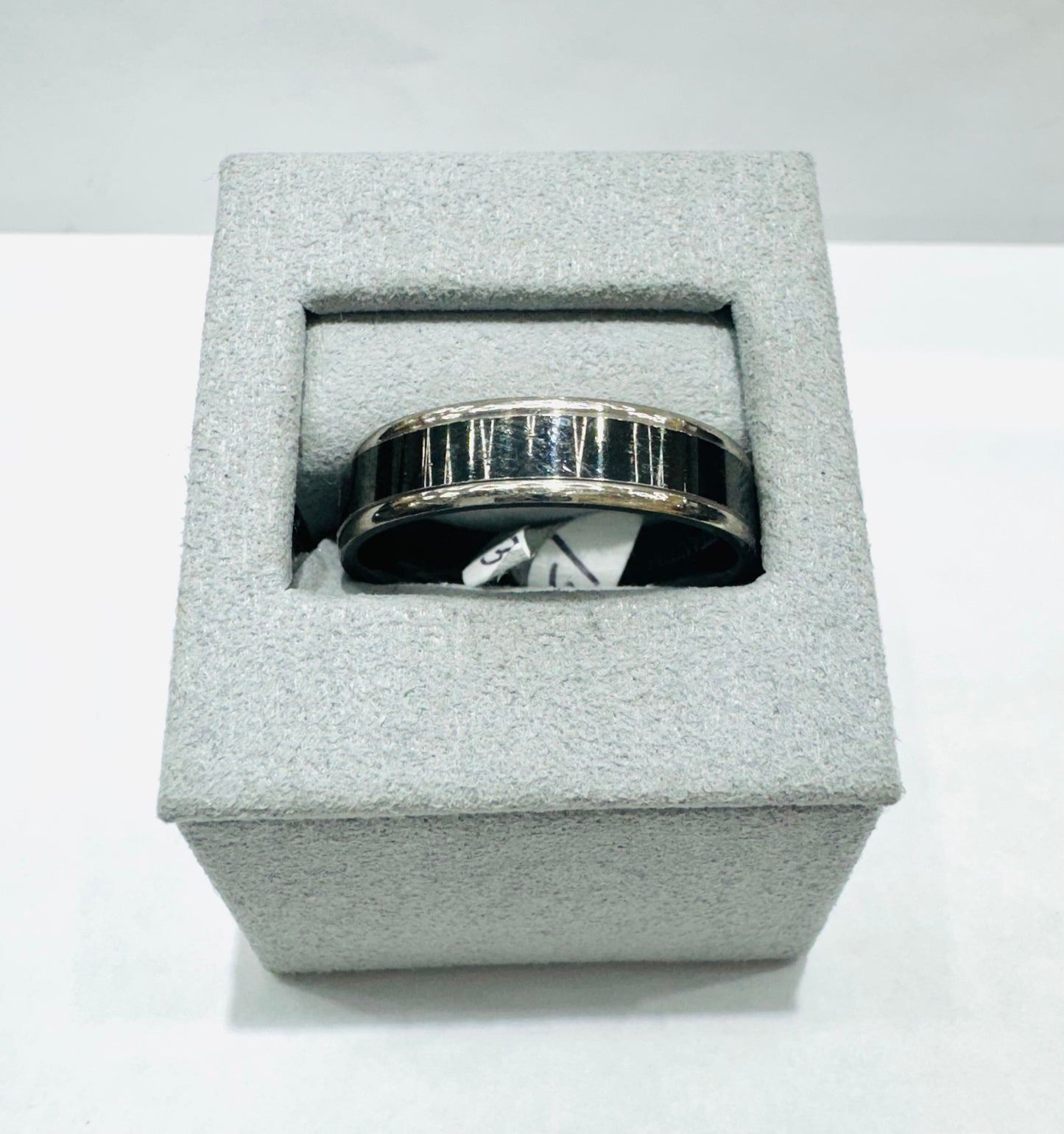 TWO-TONE TITANIUM MENS WEDDING BAND 6mm, SIZE: 13