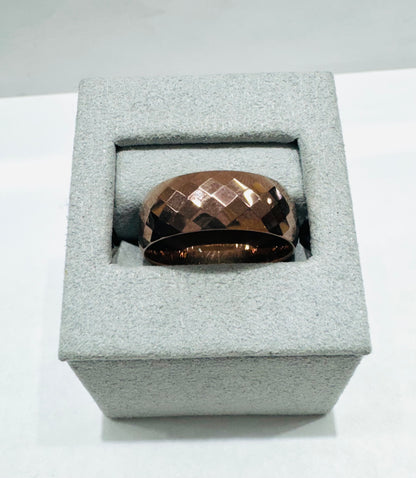 FACETED ROSE GOLD TUNGSTEN CARBIDE WEDDING BAND WITH HAMMERED FINISH 8mm, SIZE: 10.5
