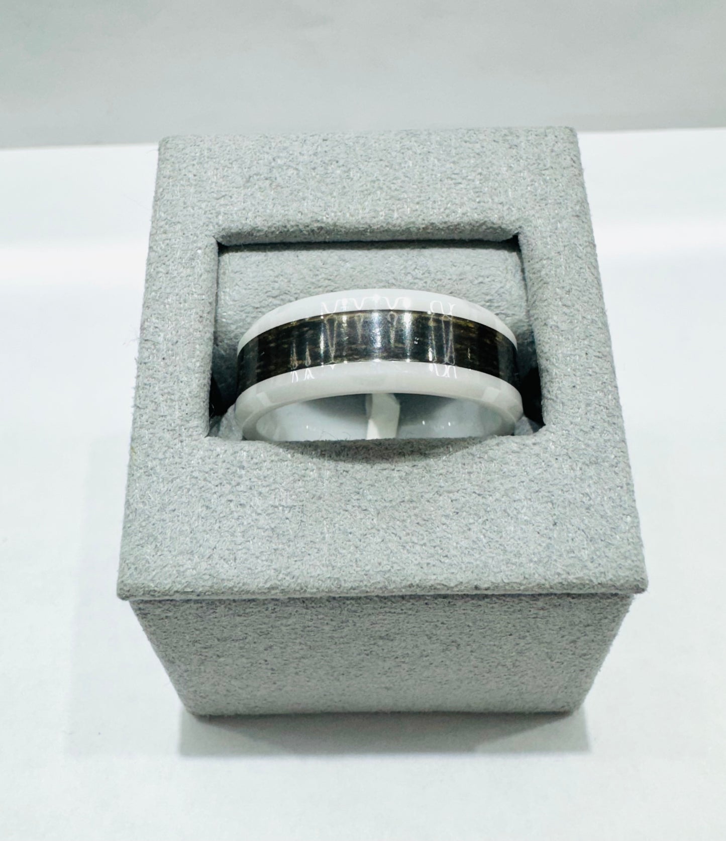 TUNGSTEN CARBIDE WEDDING BAND WITH WOOD INLAY 8mm, SIZE: 10