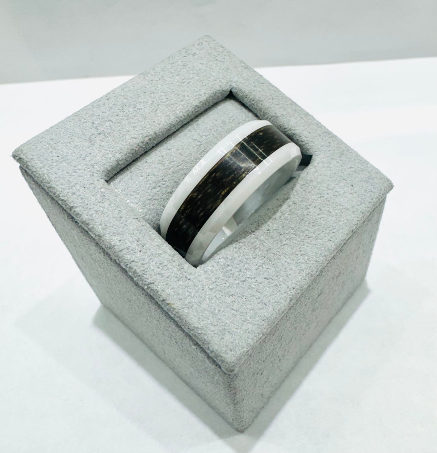 TUNGSTEN CARBIDE WEDDING BAND WITH WOOD INLAY 8mm, SIZE: 10