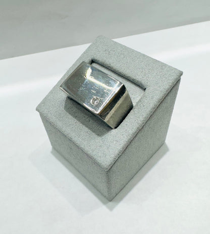 STAINLESS STEEL WEDDING BAND WITH ONE CZ STONE 9mm, SIZE: 10