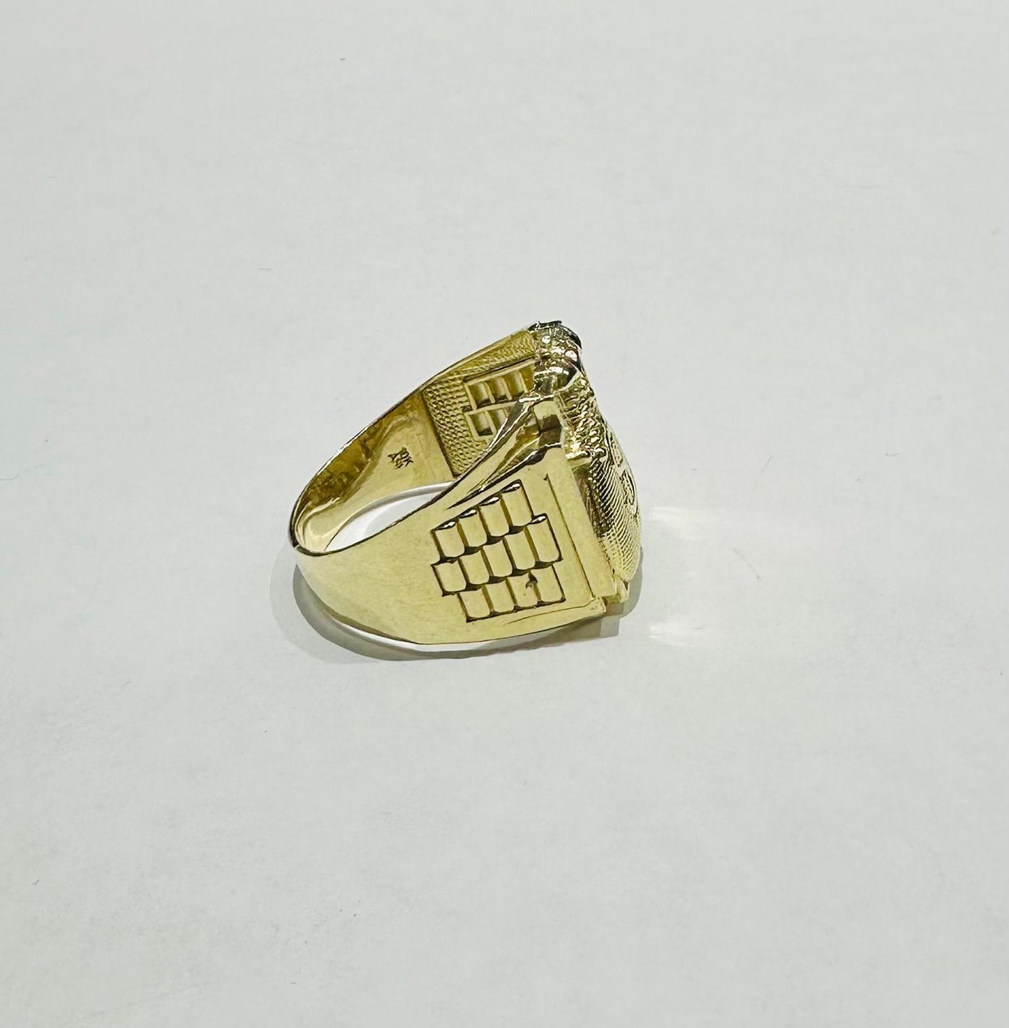10K GOLD MONEY BAG RING-WEIGHT: 6.00gm