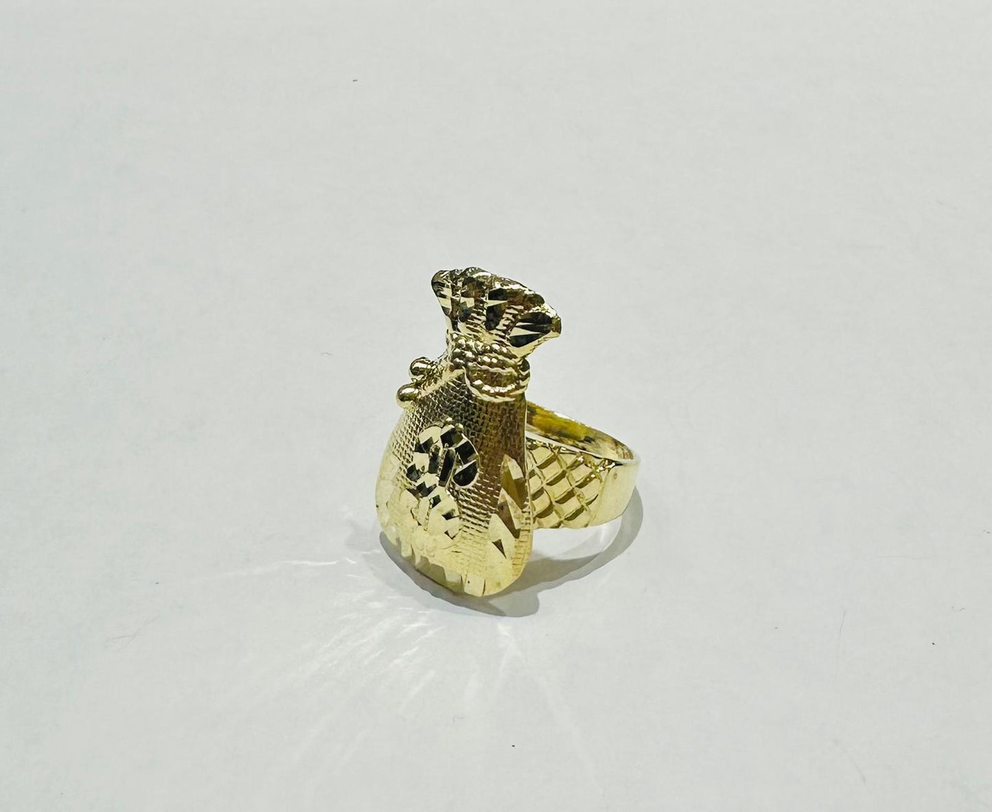 10K GOLD MONEY BAG RING- WEIGHT: 6.4gm
