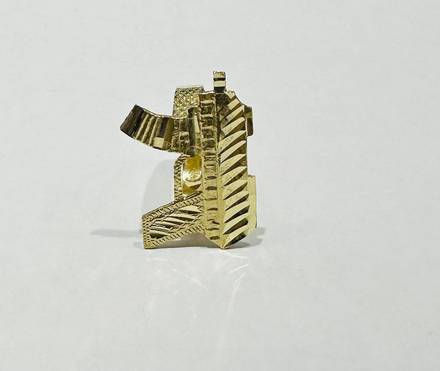 10K GOLD GUN RING-WEIGHT: 4.9gm