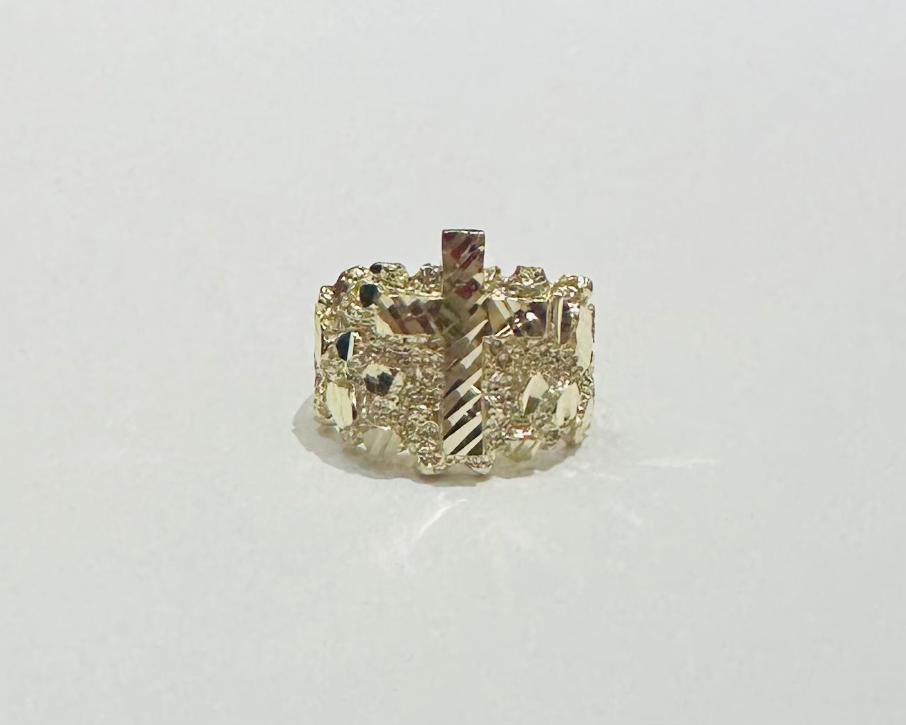10K GOLD NUGGET CROSS RING- WEIGHT: 6.8gm