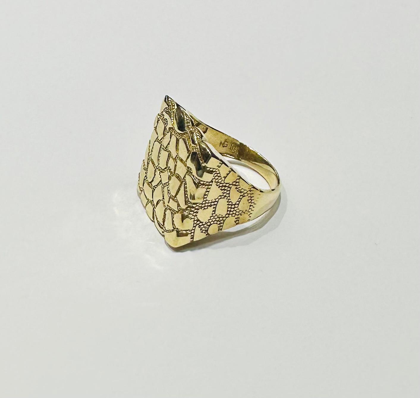 10K GOLD NUGGET RING, WEIGHT: 7.8gm