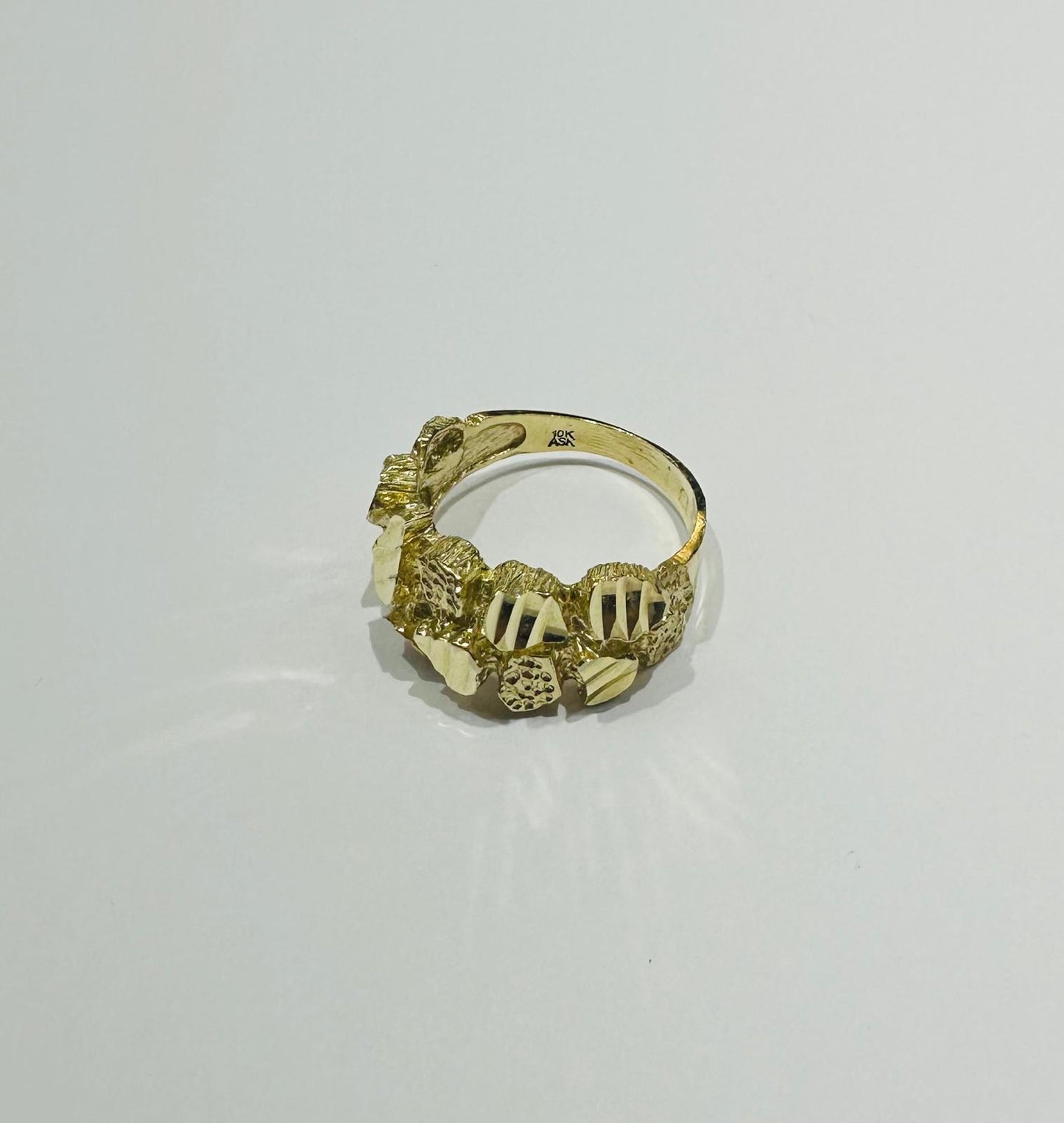 10K GOLD NUGGET RING, WEIGHT: 5.0gm