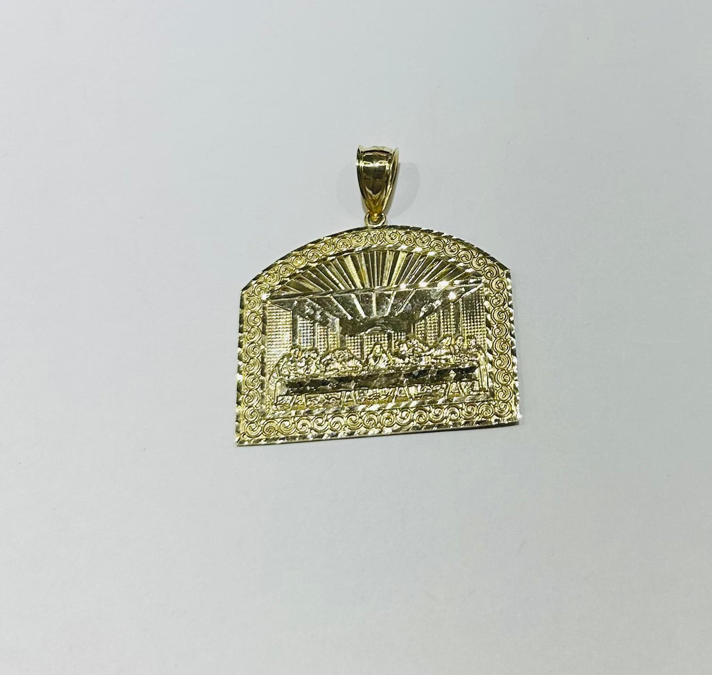 10K GOLD LAST SUPPER PENDANT, WEIGHT: 19.1gm