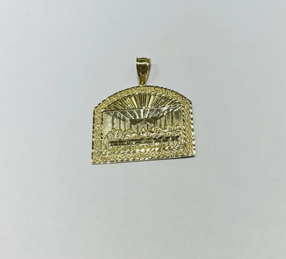 10K GOLD LAST SUPPER PENDANT, WEIGHT: 19.1gm