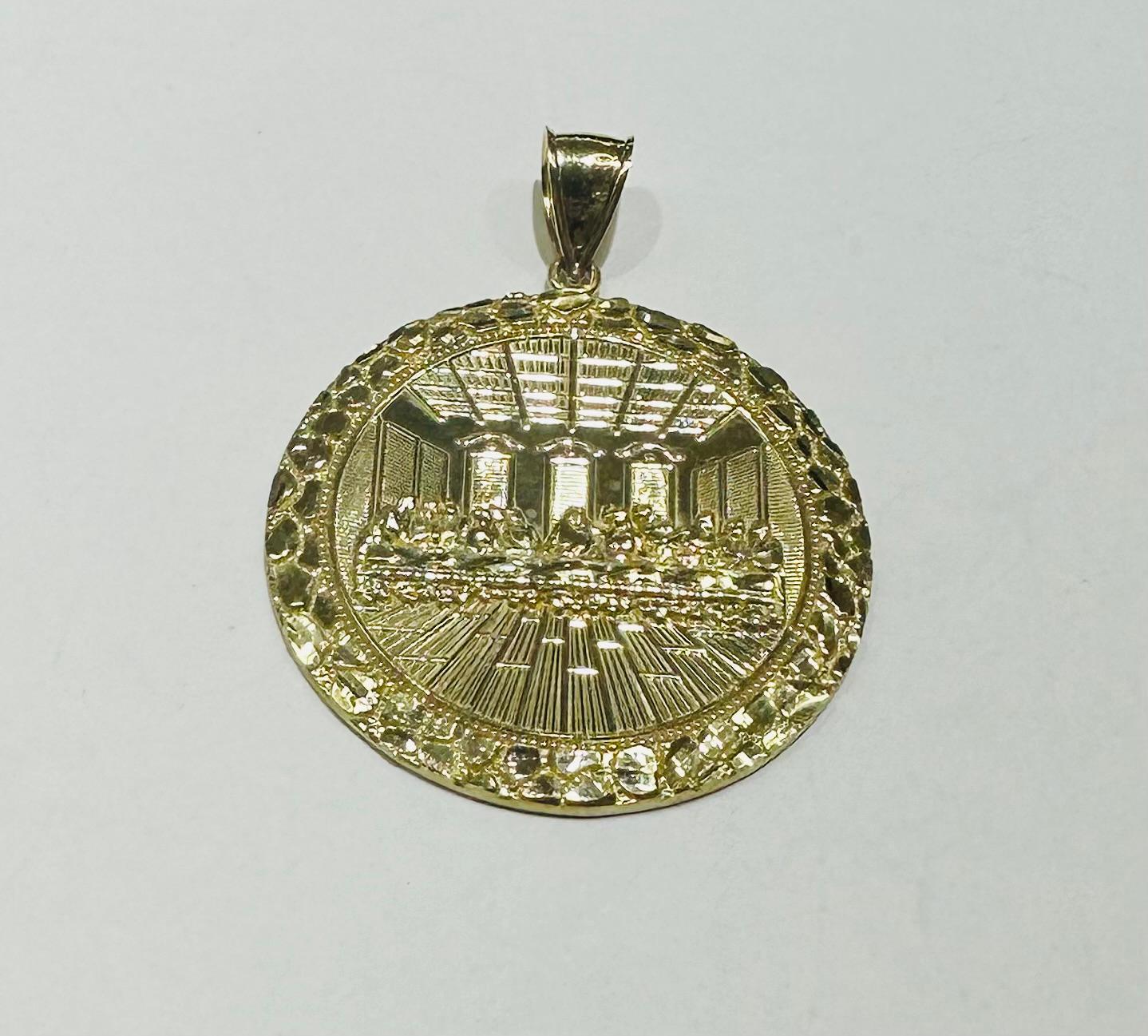 10K GOLD ROUND NUGGET LAST SUPPER PENDANT, WEIGHT: 9.7gm