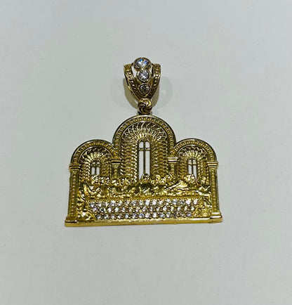 10K GOLD LAST SUPPER PENDANT, WEIGHT: 7.5gm
