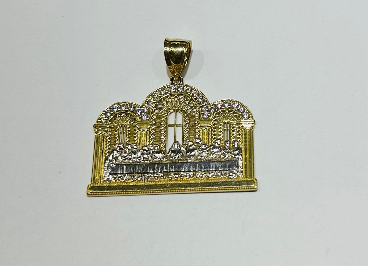 10K GOLD TWO TONED LAST SUPPER PENDANT, WEIGHT: 5.9gm