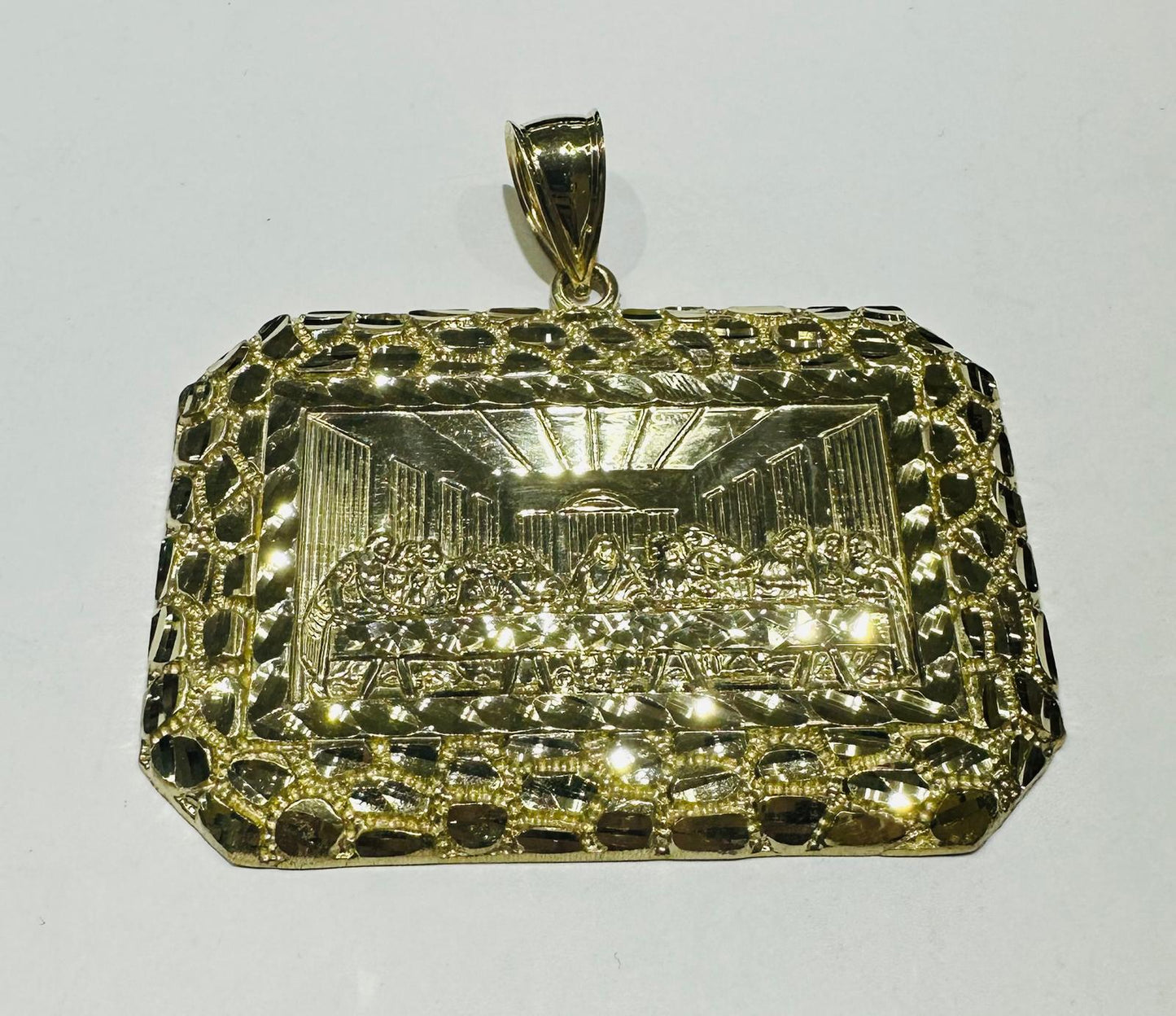 10K GOLD NUGGET LAST SUPPER PENDANT, WEIGHT: 19.21gm