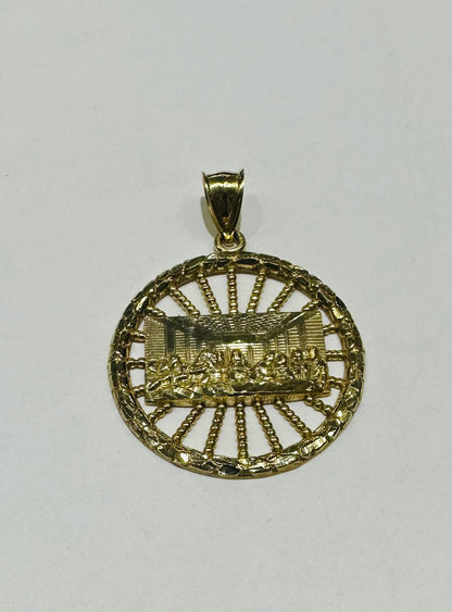 10K GOLD ROUND NUGGET LAST SUPPER PENDANT, WEIGHT: 5.2gm